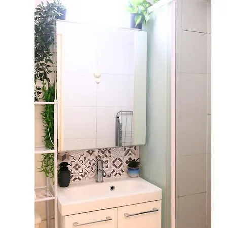 Maisonette 2 Min Du Rer B Free Parking Gentilly