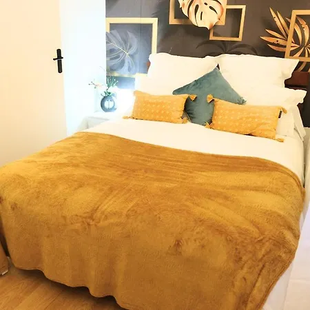 Maisonette 2 Min Du Rer B Free Parking Holiday home *